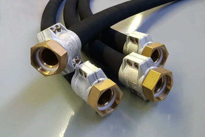 tubi industriali raccordati con semigusci